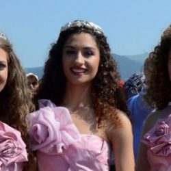 150 хиляди празнуваха триумфа на българската роза (Галерия)