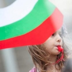 Победа за България! Съдът реши, че ромските стипендии дискриминират всички останали българчета