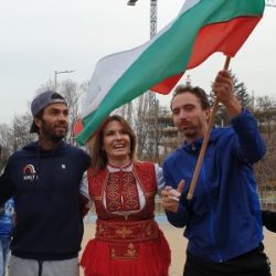 Звезди от тенис турнира Sofia Open за пръв път играха българско хоро